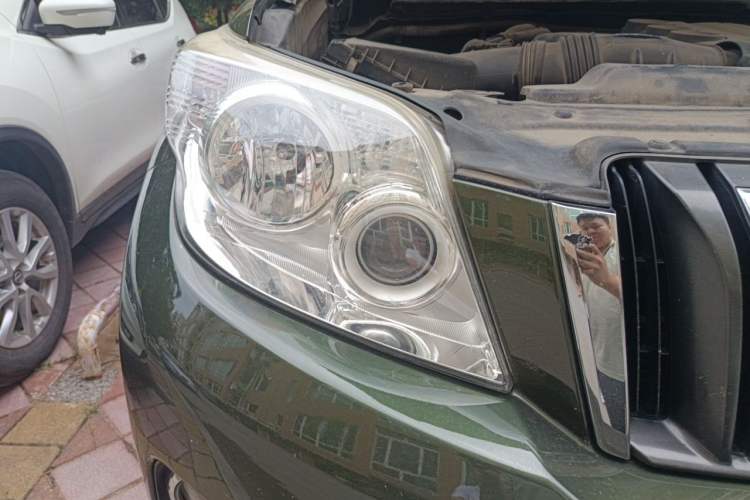 Used Toyota Prado 2010 4.0L Automatic TX-L Right Front Headlight