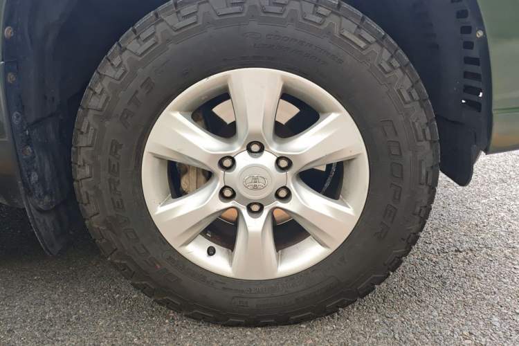 Used Toyota Prado  Right Front Wheel Hub