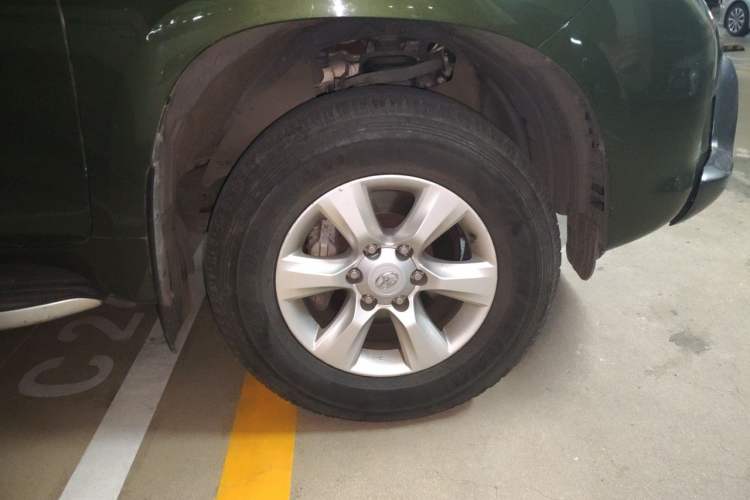 Used Toyota Prado 2010 4.0L Automatic TX Right Front Wheel Hub