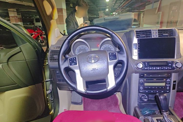 Used Toyota Prado 2010 2.7L Automatic Standard Edition Steering Wheel