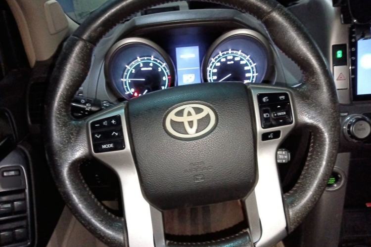 Used Toyota Prado 2010 4.0L Automatic TX-L Steering Wheel
