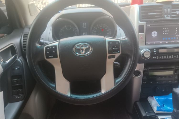 Used Toyota Prado 2010 4.0L Automatic TX-L Steering Wheel