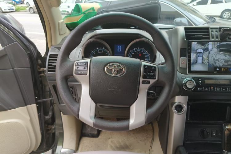 Used Toyota Prado 2010 4.0L Automatic TX-L Steering Wheel