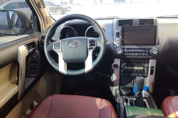 Used Toyota Prado 2010 4.0L Automatic TX-L Steering Wheel