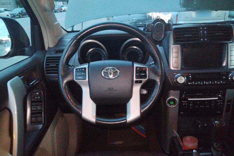 Used Toyota Prado 2010 4.0L Automatic TX-L NAVI Steering Wheel