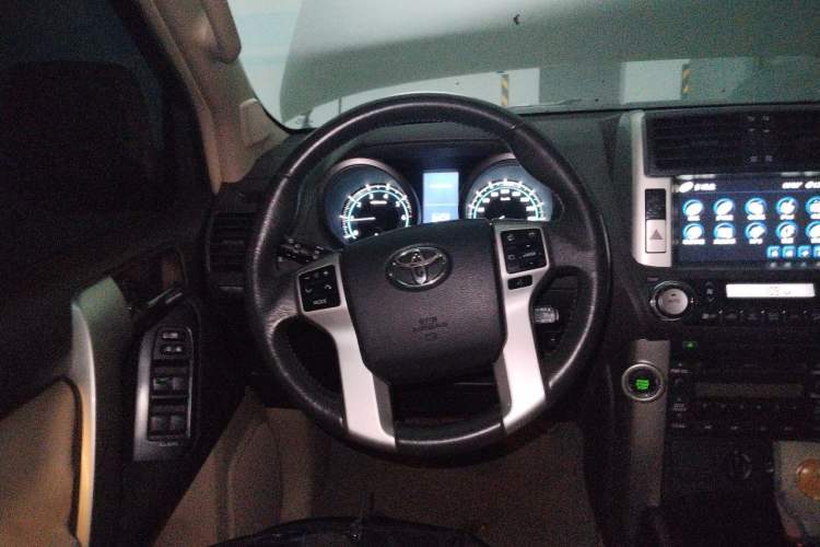 Used Toyota Prado 2010 4.0L Automatic TX Steering Wheel