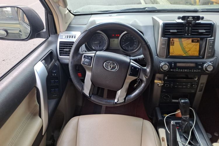 Used Toyota Prado 2010 2.7L Automatic Deluxe Edition Steering Wheel