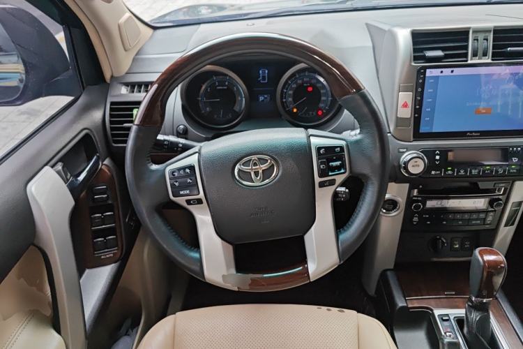 Used Toyota Prado 2010 4.0L Automatic VX Steering Wheel