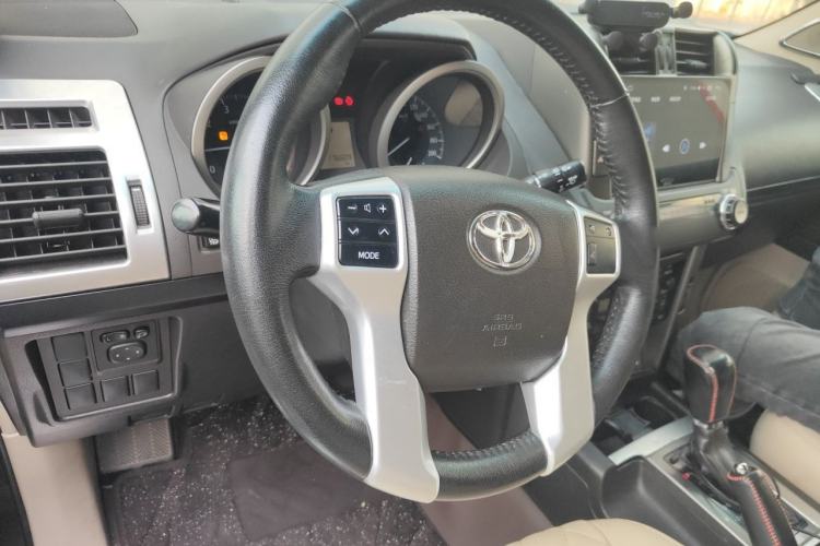 Used Toyota Prado 2010 2.7L Automatic Standard Edition Steering Wheel