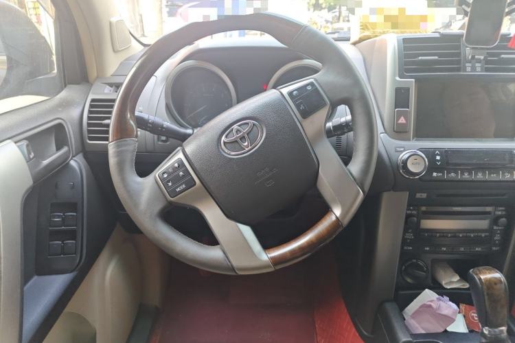 Used Toyota Prado 2010 2.7L Automatic Deluxe Edition Steering Wheel