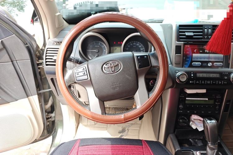 Used Toyota Prado 2010 2.7L Automatic Deluxe Edition Steering Wheel