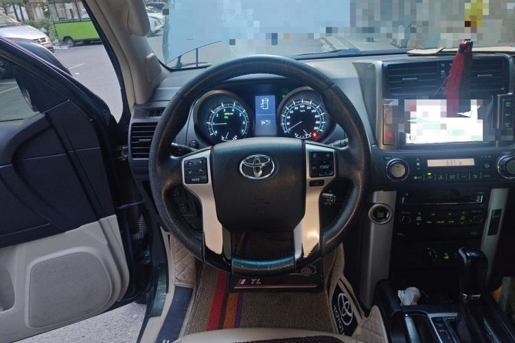 Used Toyota Prado 2010 4.0L Automatic TX-L NAVI Steering Wheel