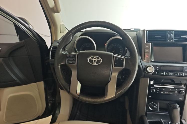 Used Toyota Prado 2010 2.7L Automatic Deluxe Edition Steering Wheel