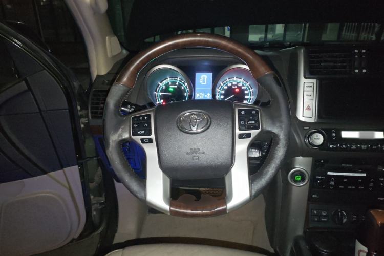 Used Toyota Prado 2010 4.0L Automatic VX NAVI Steering Wheel