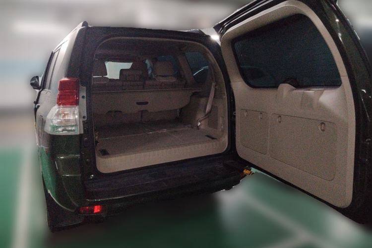 Used Toyota Prado 2010 4.0L Automatic TX Trunk