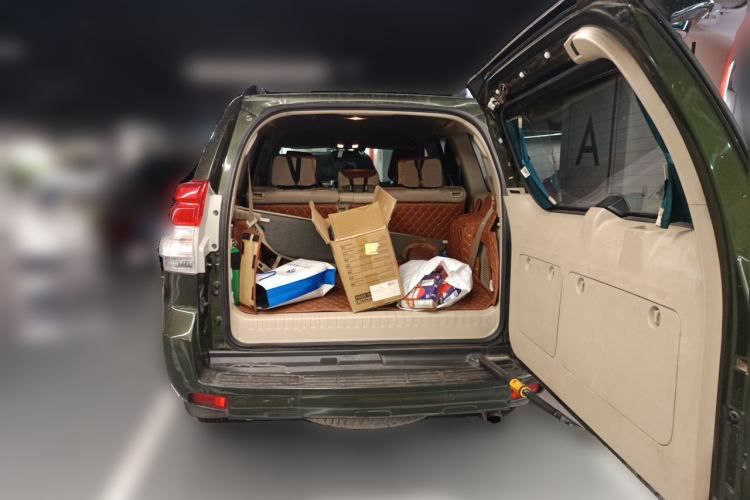 Used Toyota Prado 2010 2.7L Automatic Standard Edition Trunk
