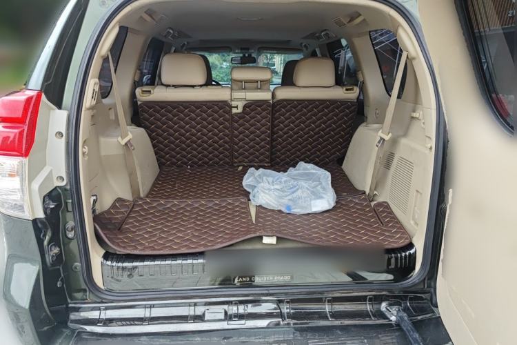 Used Toyota Prado 2010 4.0L Automatic VX Trunk