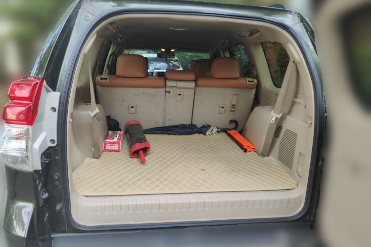Used Toyota Prado 2010 2.7L Automatic Standard Edition Trunk