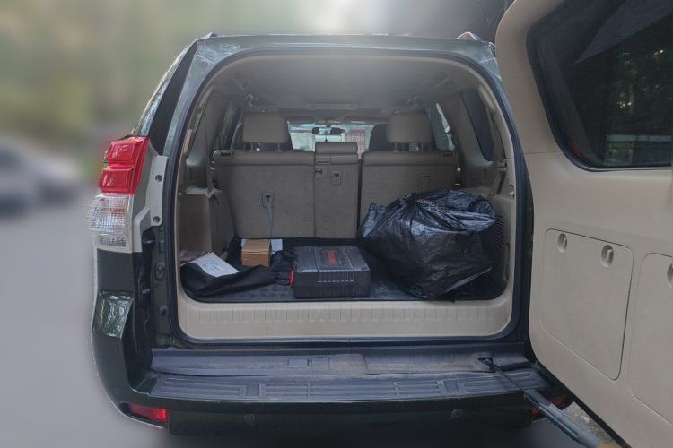 Used Toyota Prado 2010 4.0L Automatic TX-L NAVI Trunk