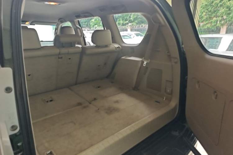Used Toyota Prado 2010 2.7L Automatic Deluxe Edition Trunk
