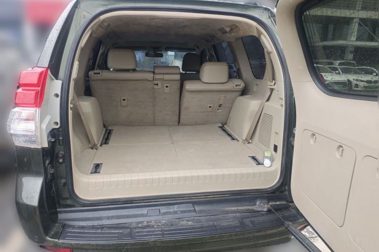 Used Toyota Prado 2010 4.0L Automatic TX-L Trunk
