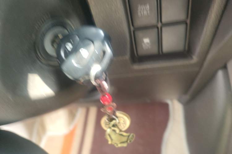 Used Toyota Prado 2010 2.7L Automatic Deluxe Edition Vehicle Key