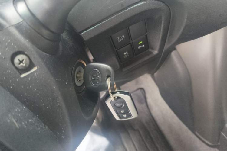 Used Toyota Prado 2010 2.7L Automatic Standard Edition Vehicle Key