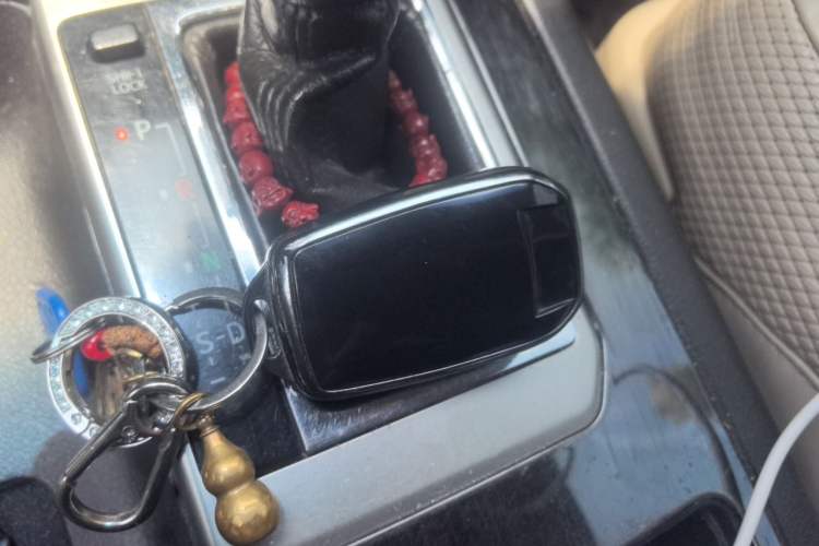 Used Toyota Prado 2010 4.0L Automatic TX-L Vehicle Key