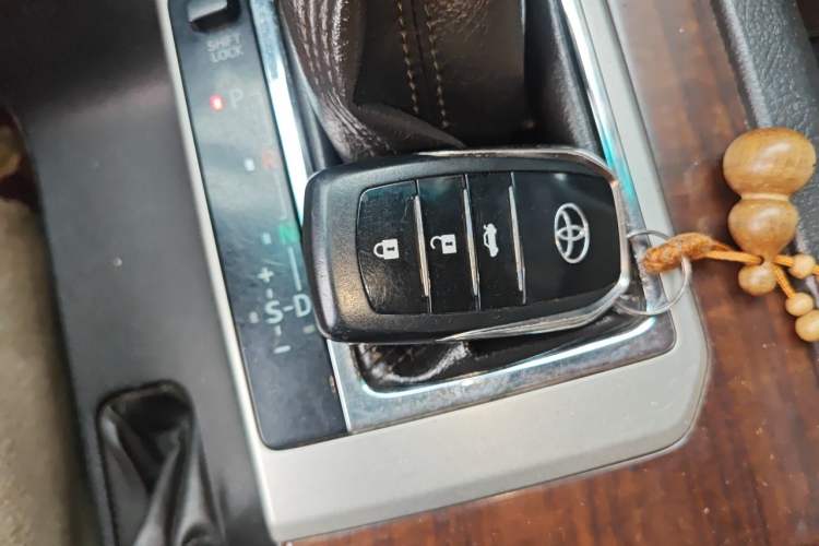 Used Toyota Prado 2010 4.0L Automatic VX Vehicle Key