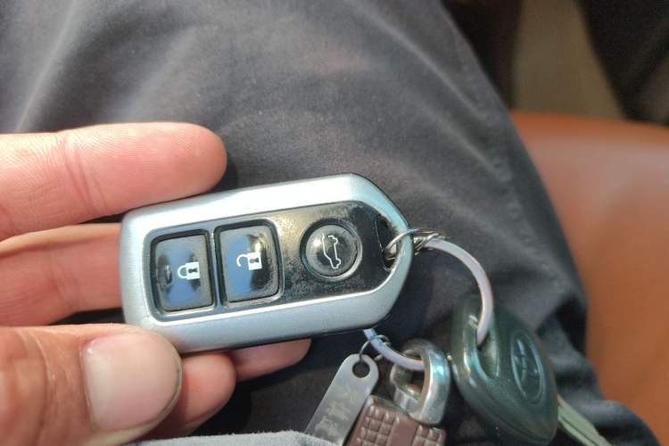 Used Toyota Prado 2010 2.7L Automatic Standard Edition Vehicle Key