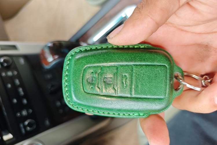 Used Toyota Prado 2010 4.0L Automatic VX NAVI Vehicle Key
