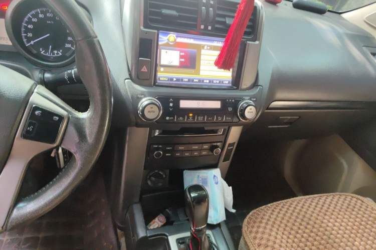 Used Toyota Prado 2010 2.7L Automatic Standard Edition Audio And AC Panel