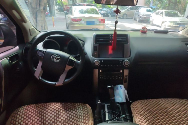 Used Toyota Prado 2010 2.7L Automatic Standard Edition Center Console