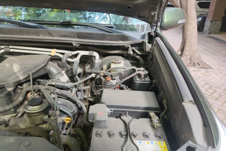 Used Toyota Prado 2010 2.7L Automatic Standard Edition Engine Bay Left