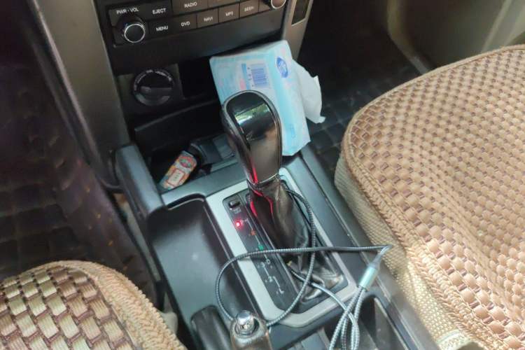 Used Toyota Prado 2010 2.7L Automatic Standard Edition Gear Lever