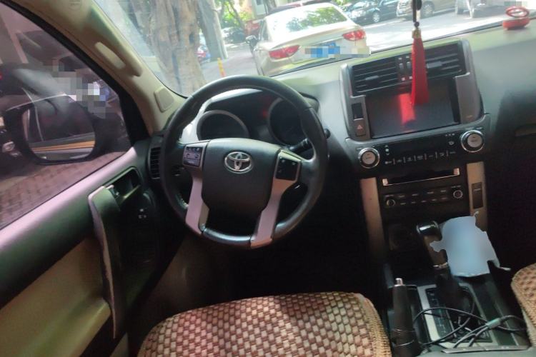 Used Toyota Prado 2010 2.7L Automatic Standard Edition Steering Wheel