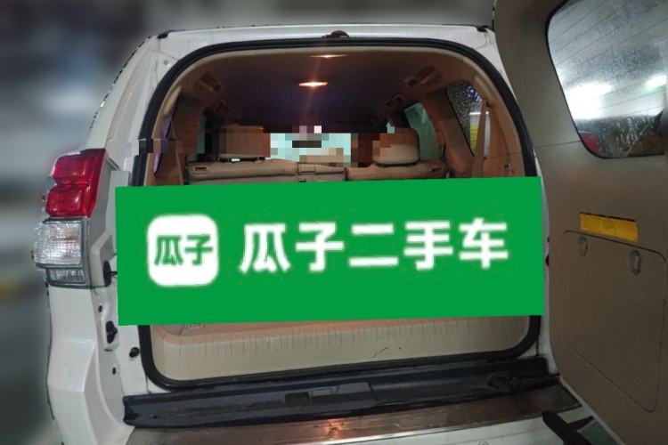 Used Toyota Prado 2010 2.7L Automatic Deluxe Edition Trunk