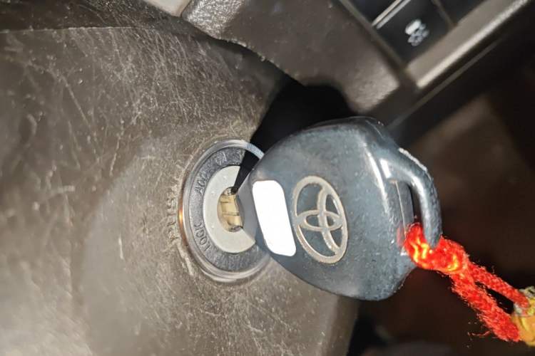 Used Toyota Prado 2010 2.7L Automatic Deluxe Edition Vehicle Key