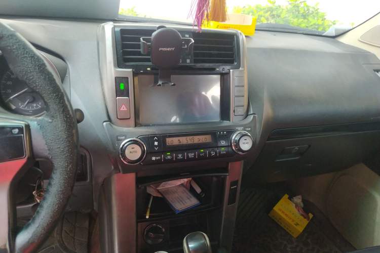 Used Toyota Prado 2010 2.7L Automatic Standard Edition Audio And AC Panel