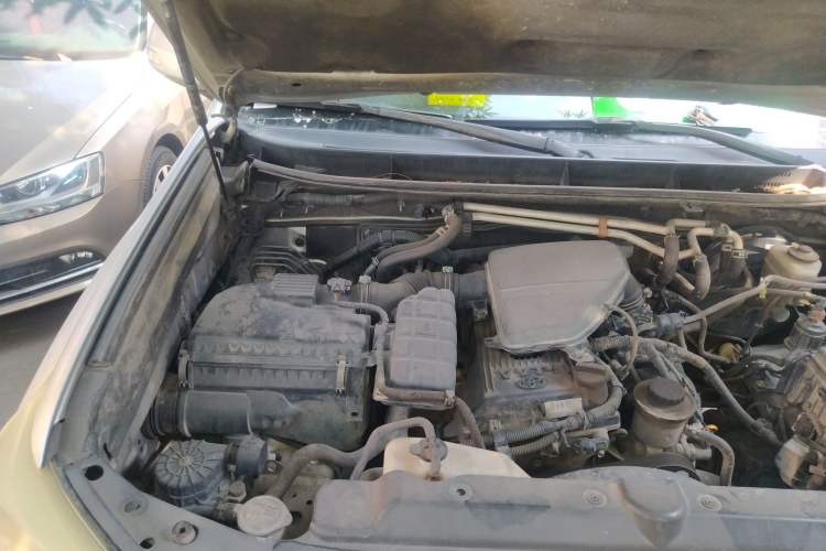Used Toyota Prado 2010 2.7L Automatic Standard Edition Engine Bay Right