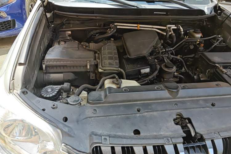 Used Toyota Prado 2010 2.7L Automatic Standard Edition Engine Bay Right