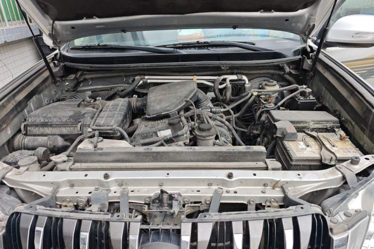 Used Toyota Prado 2010 2.7L Automatic Standard Edition Engine Bay
