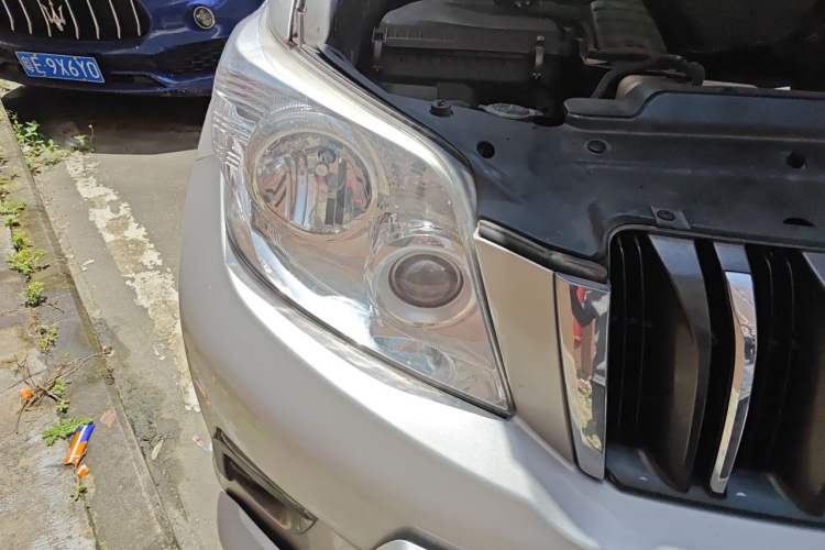 Used Toyota Prado 2010 2.7L Automatic Standard Edition Right Front Headlight