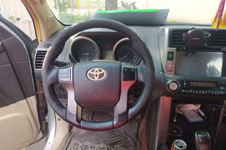 Used Toyota Prado 2010 2.7L Automatic Standard Edition Steering Wheel