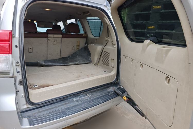 Used Toyota Prado 2010 2.7L Automatic Standard Edition Trunk