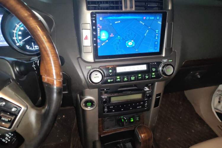 Used Toyota Prado 2010 4.0L Automatic VX Audio And AC Panel