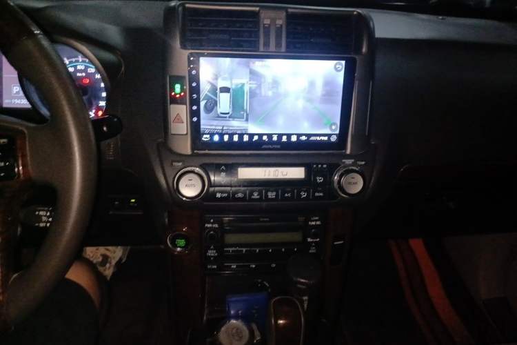 Used Toyota Prado 2010 4.0L Automatic TX-L Audio And AC Panel