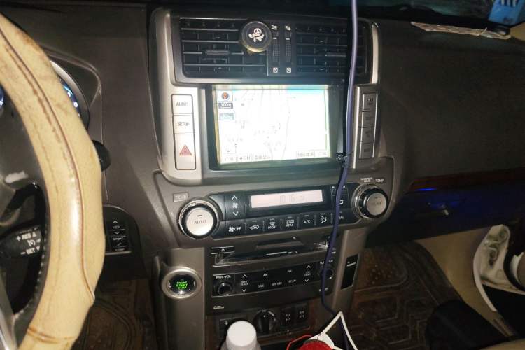Used Toyota Prado 2010 4.0L Automatic VX Audio And AC Panel