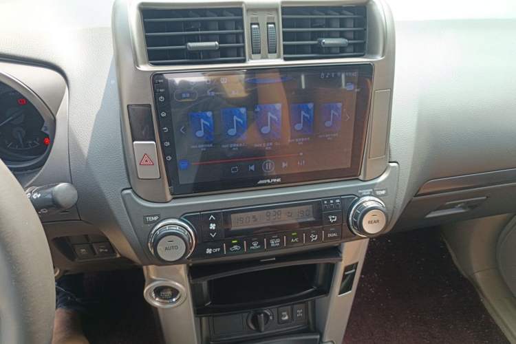 Used Toyota Prado 2010 4.0L Automatic TX-L Audio And AC Panel