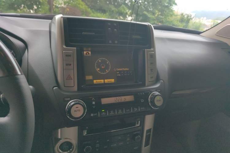 Used Toyota Prado  Audio And AC Panel